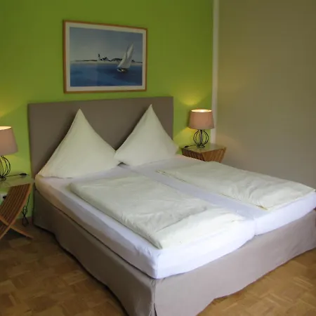 Strandhotel-najade 2*